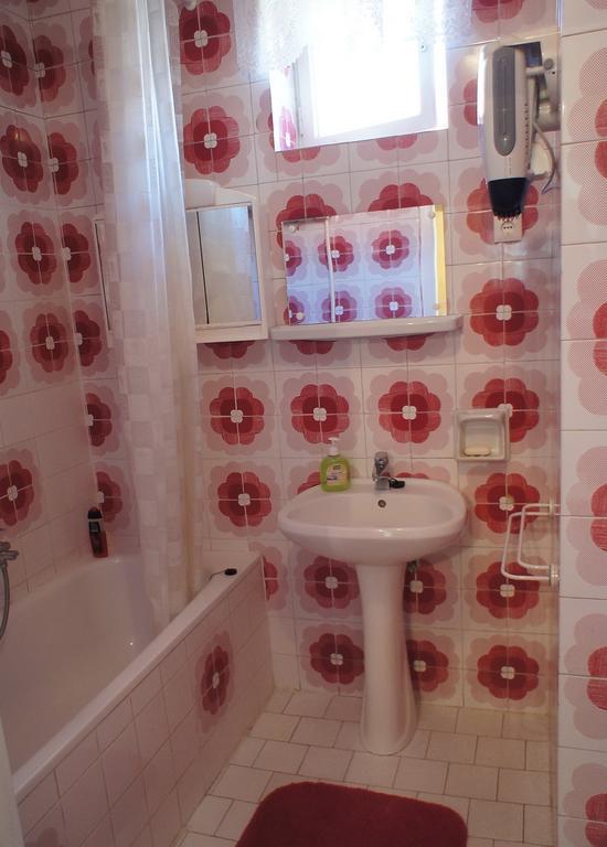 Hajnal Apartman Villa Gyula Bilik gambar